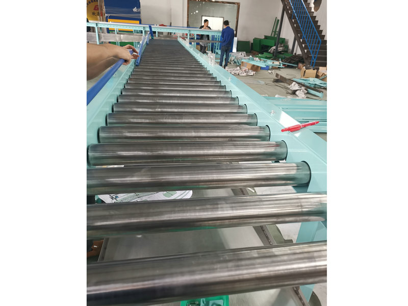 滾筒輸送機２